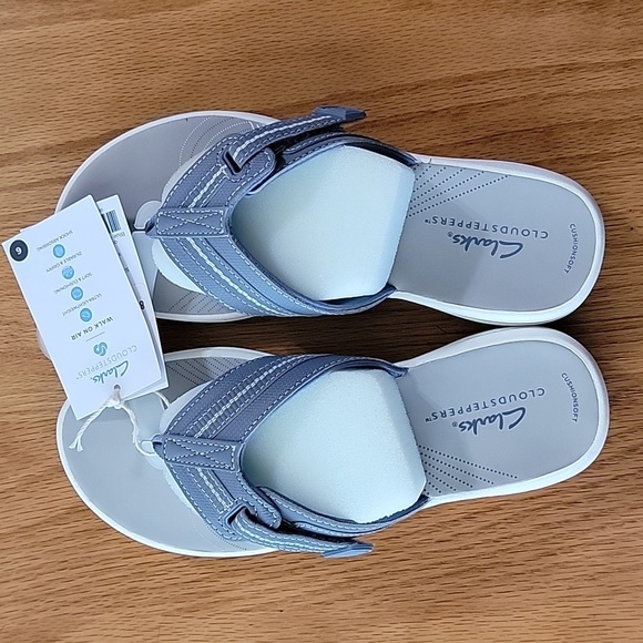 Women's Clarks Cloudsteppers Brinkley Jazz Sandals, Blue/Gray, Size 6, NWT - Picture 1 of 16